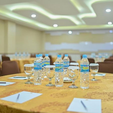 Kawana Hotel Padang  Extérieur photo