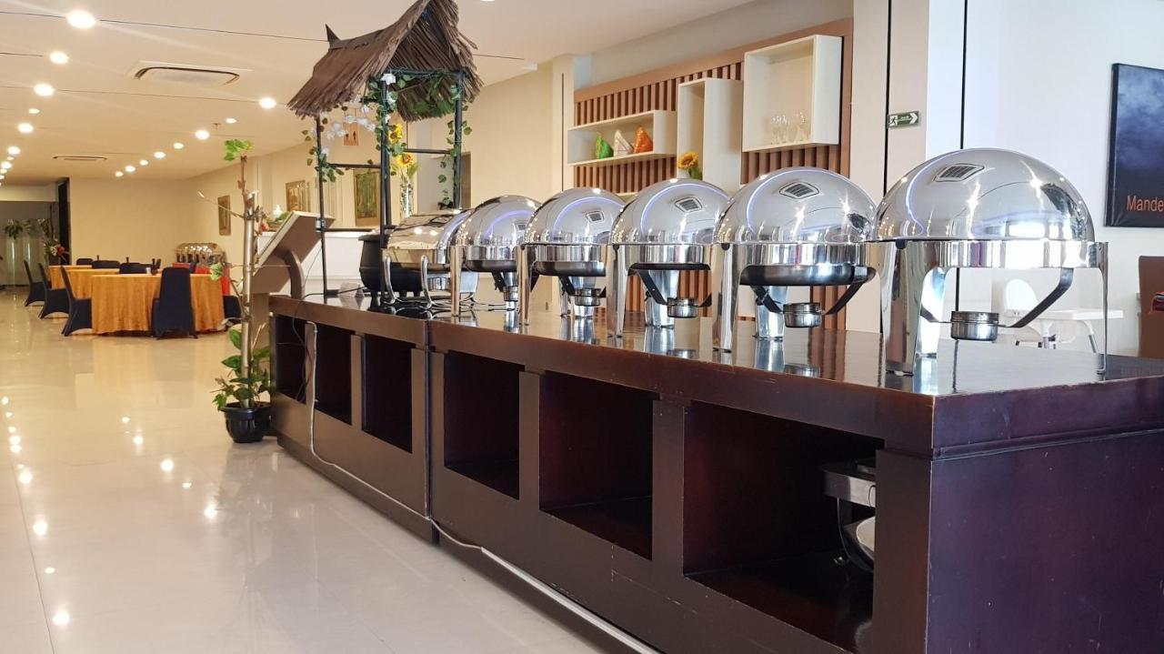 Kawana Hotel Padang  Extérieur photo