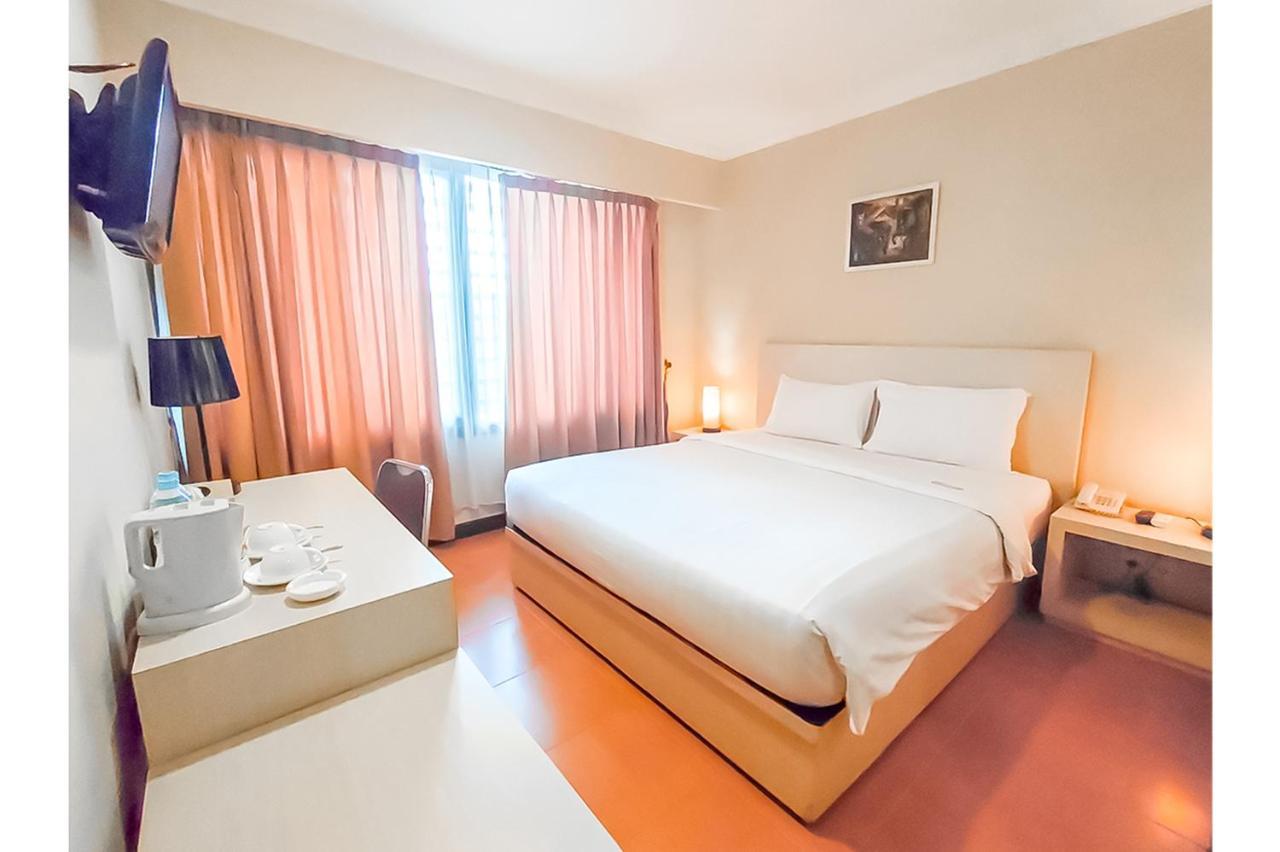 Kawana Hotel Padang  Extérieur photo